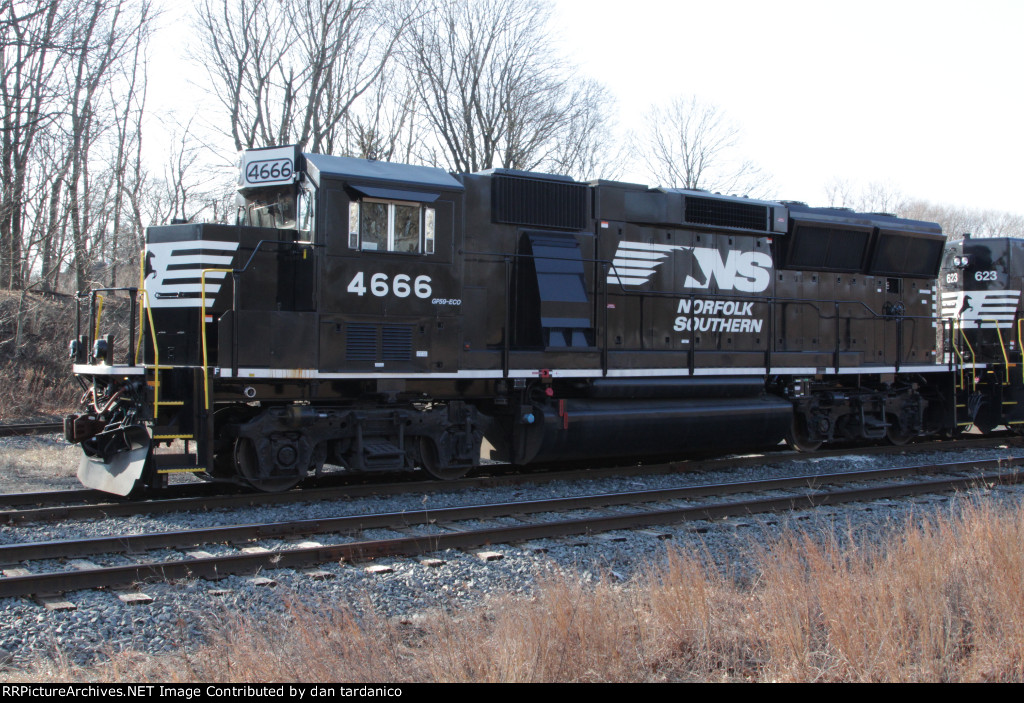 ns rebuilt locomotive altoona pa ex-ns 4629 gp59